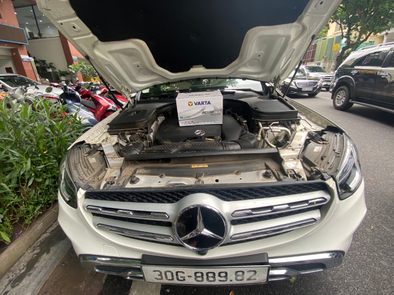 binh ac quy xe mercedes benz glc 200jpg